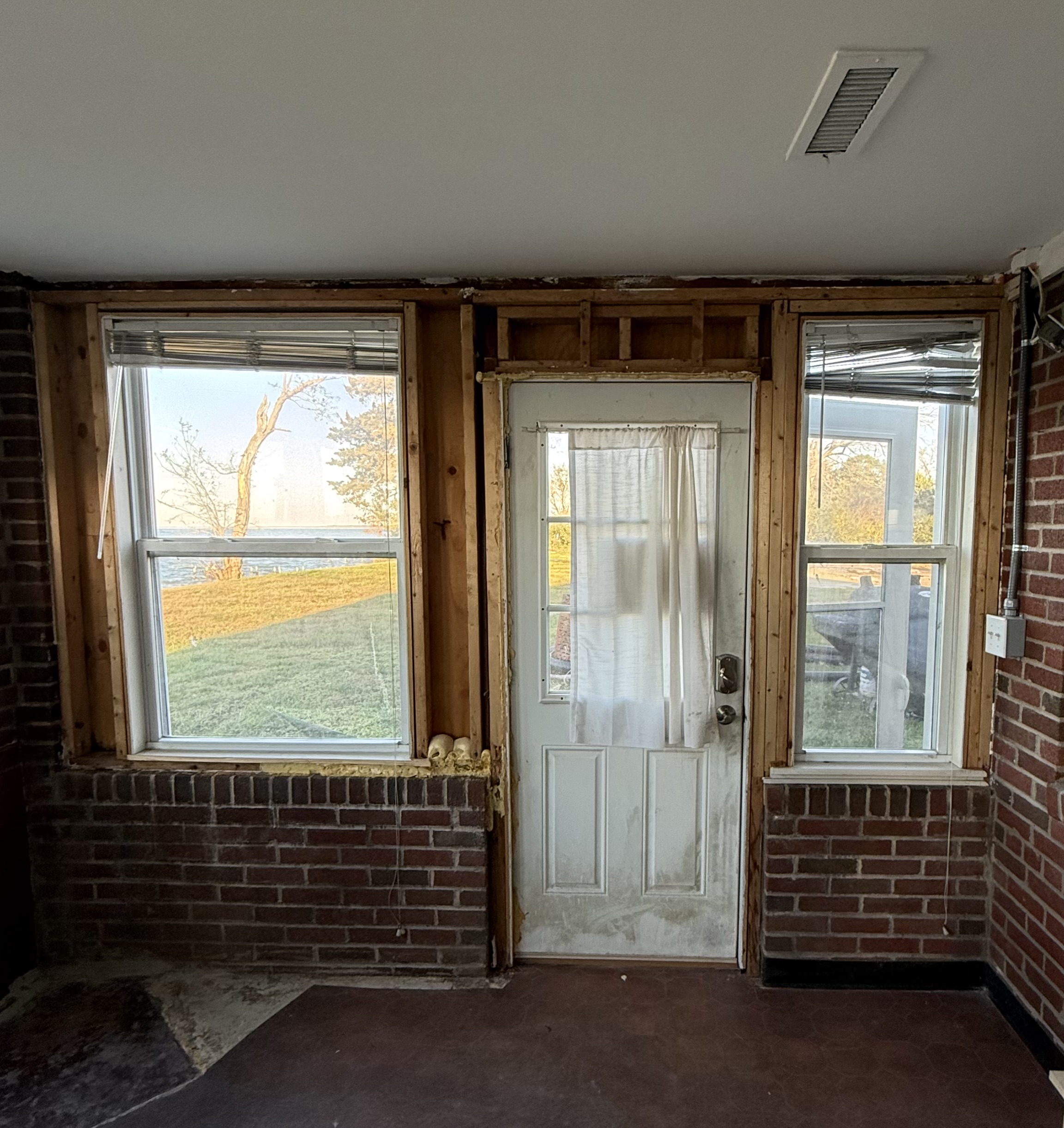 Oknoplast Tilt & Turn Windows Installation project photo.