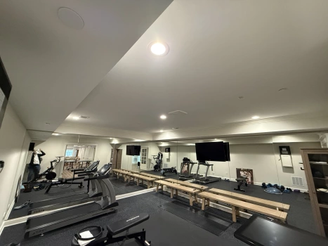 Home Gym Mirror Installation project photo.
